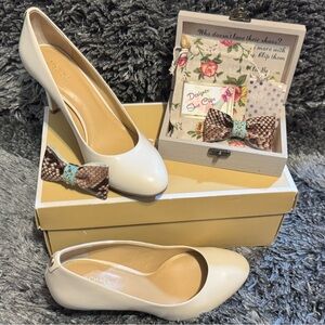 Michael Kors Nude/Beige Pump size 8